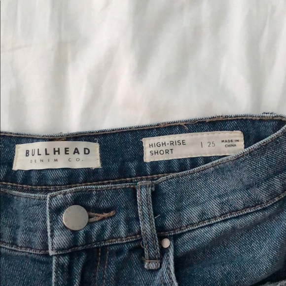 High-rise shorts - Picture 3 of 3